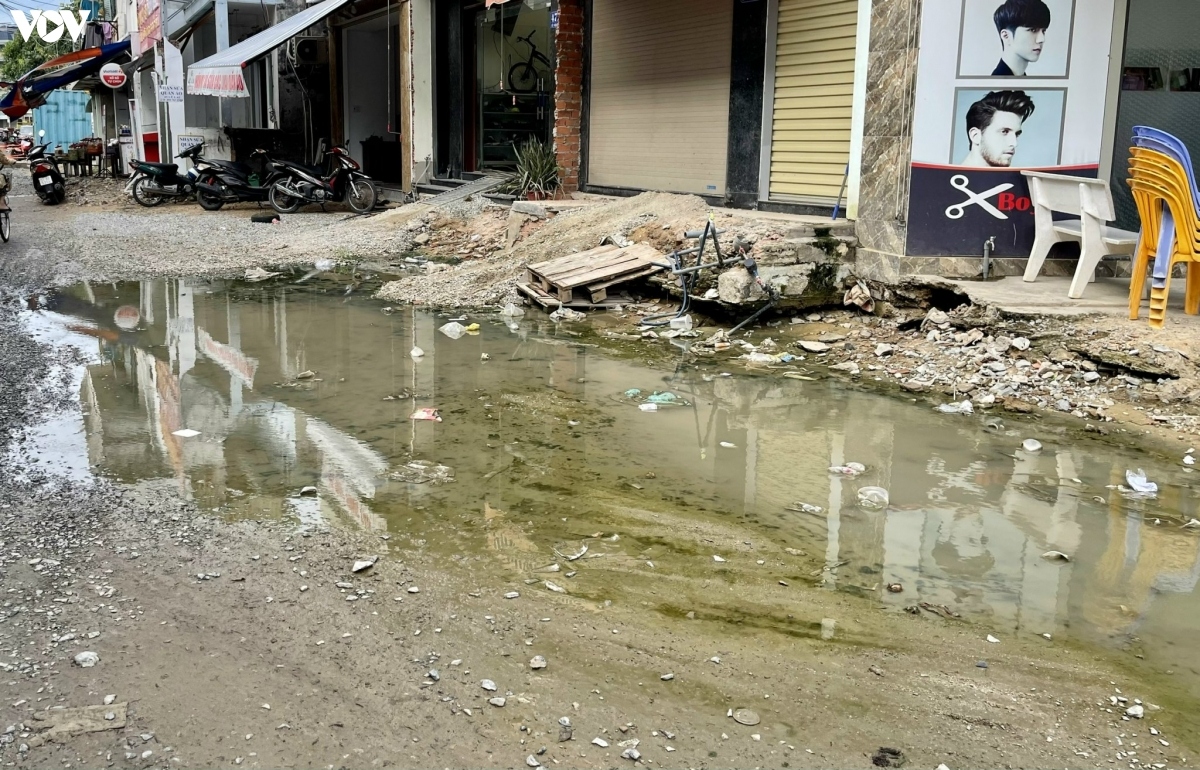 người dân kêu trời vì gần 200m đường thi công nhiều tháng chưa xong hình ảnh 9 nguoi dan keu troi vi gan 200m duong thi cong nhieu thang chua xong hinh anh 9