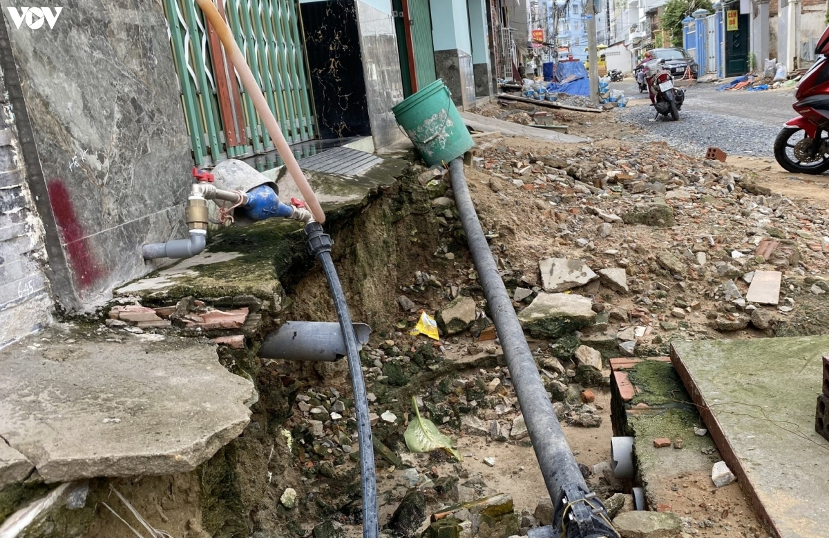 người dân kêu trời vì gần 200m đường thi công nhiều tháng chưa xong hình ảnh 6 nguoi dan keu troi vi gan 200m duong thi cong nhieu thang chua xong hinh anh 6