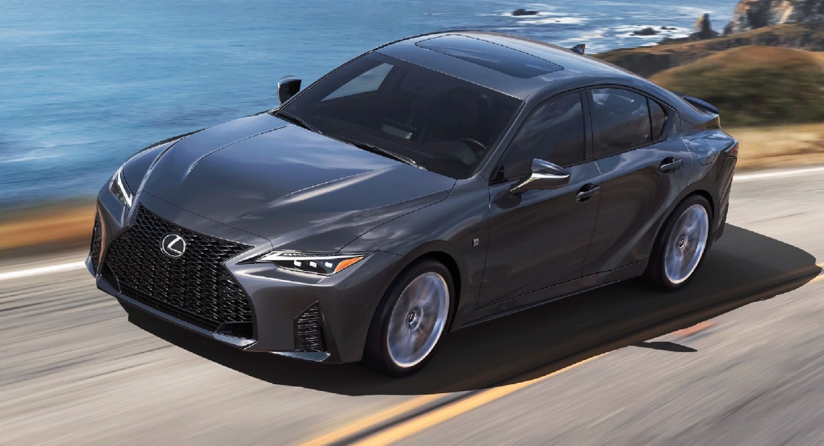 Lexus IS 500 F Sport Performance sử dụng động cơ V8 sản sinh 475 mã lực