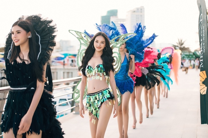 top 38 miss world vietnam 2022 joins quy nhon street carnival picture 1