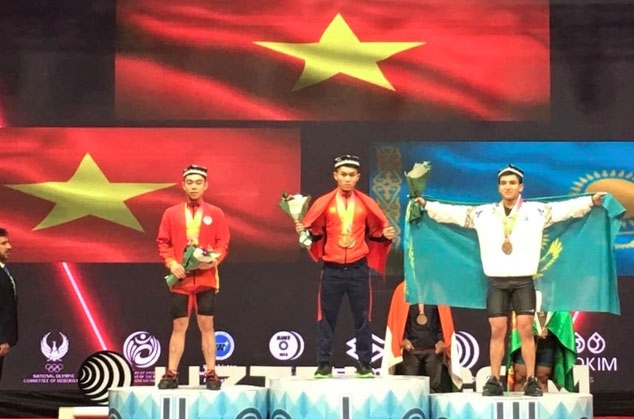 young vietnamese weightlifter breaks three world records picture 1