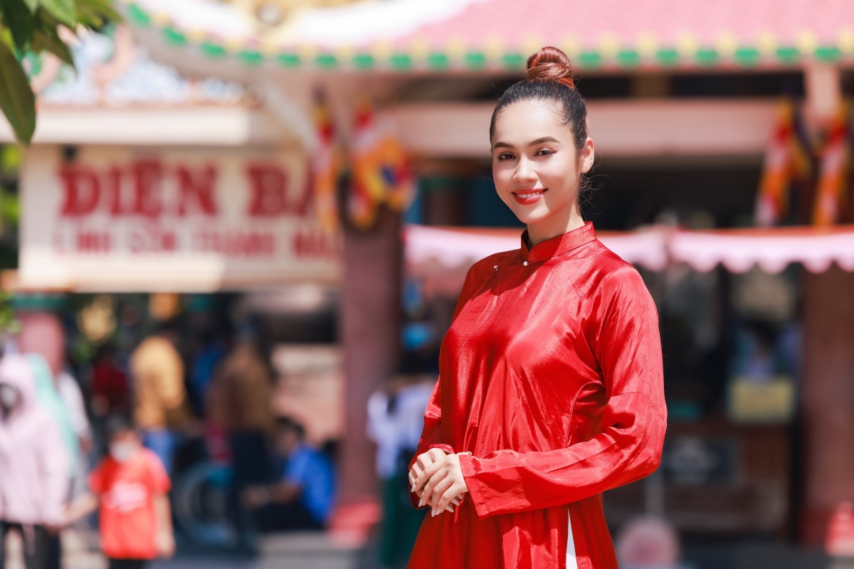 mê mẩn nhan sắc của Á hậu hoàng my trong bộ ảnh du lịch khám phá tây ninh hình ảnh 15 me man nhan sac cua A hau hoang my trong bo anh du lich kham pha tay ninh hinh anh 15