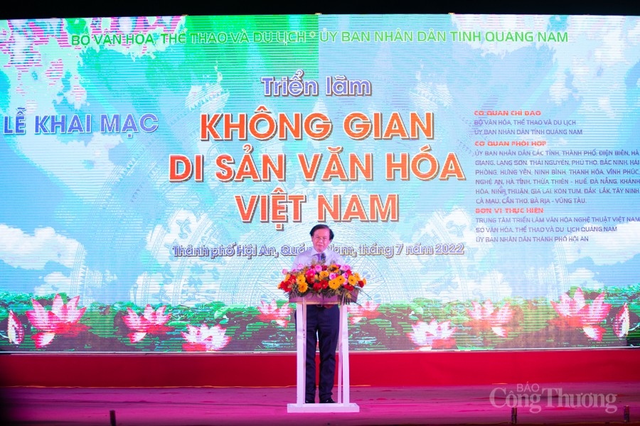 exhibition showcases vietnamese cultural heritage picture 1