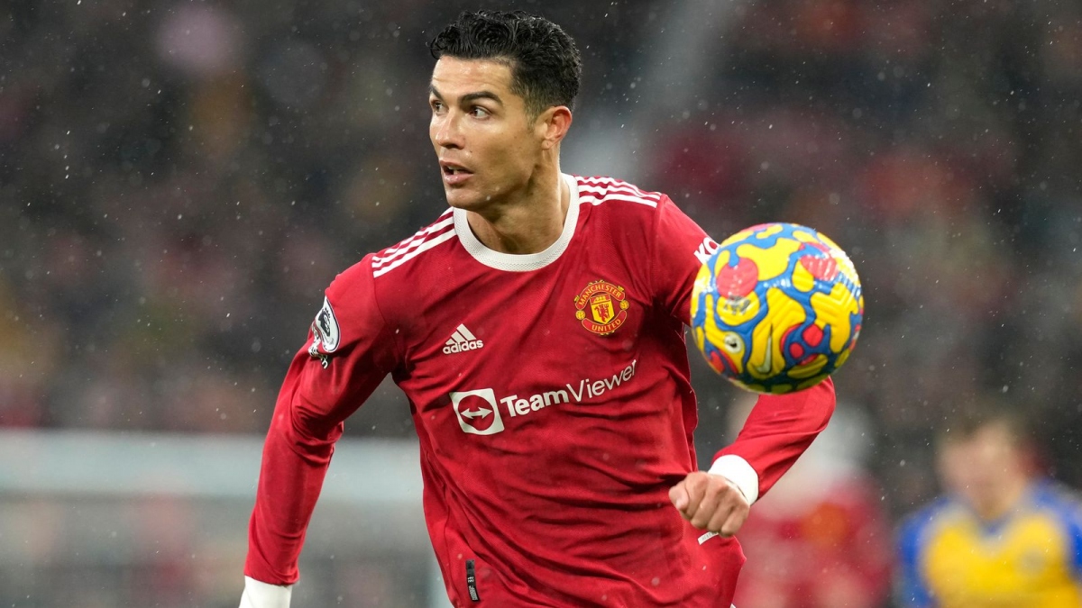 Cristiano Ronaldo trở thành bài toán phức tạp nhất với Manchester United