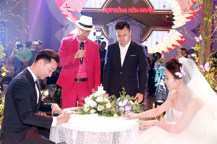 những sao việt công khai chuyện ký hợp đồng hôn nhân trước khi cưới hình ảnh 4 nhung sao viet cong khai chuyen ky hop dong hon nhan truoc khi cuoi hinh anh 4