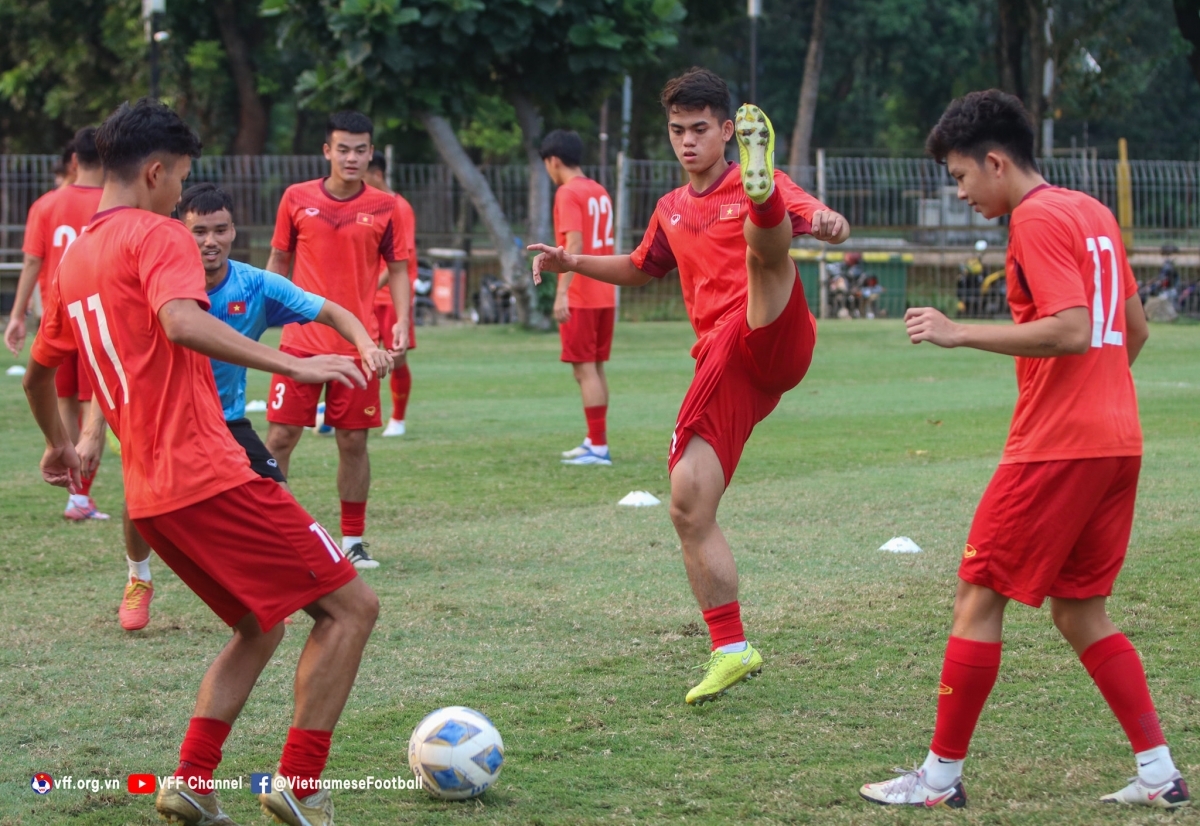 u19 viet nam tran day tu tin truoc tran dai chien voi u19 thai lan hinh anh 5