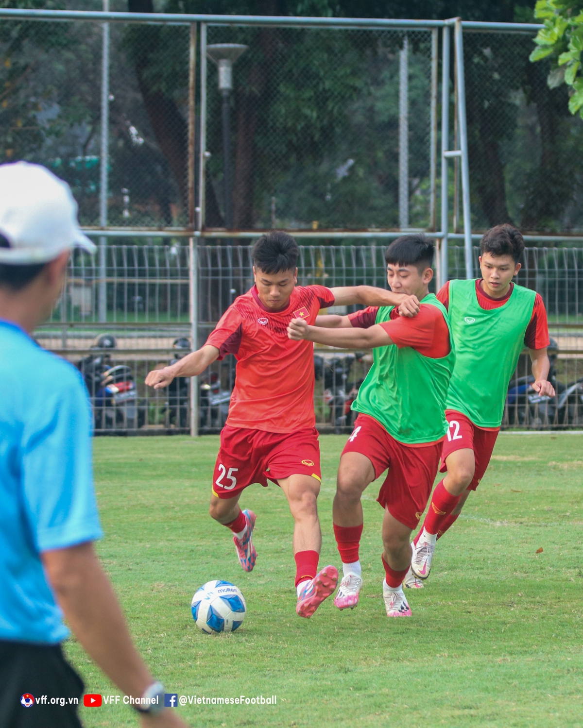 u19 viet nam tran day tu tin truoc tran dai chien voi u19 thai lan hinh anh 7