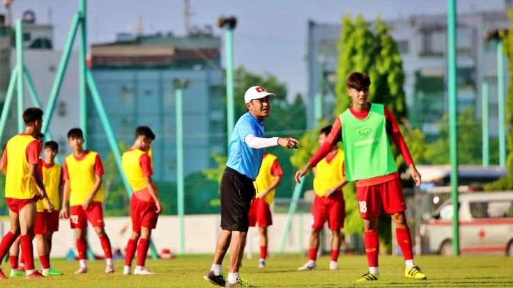 u20 viet nam - u20 palestine lanh dao vff tin tuong thay tro hlv Dinh the nam hinh anh 1