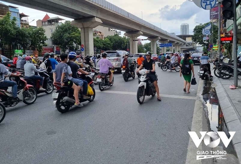 phan lan cung tren duong nguyen trai lieu co vua lam, vua rut kinh nghiem hinh anh 2