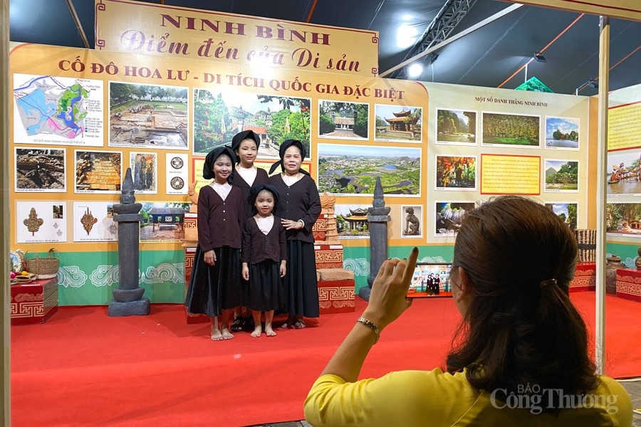 exhibition showcases vietnamese cultural heritage picture 2