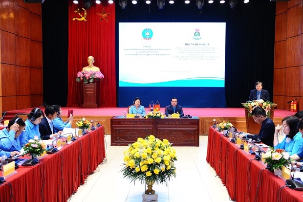 vietnam, laos promote trade union cooperation picture 1 vietnam, laos promote trade union cooperation picture 1