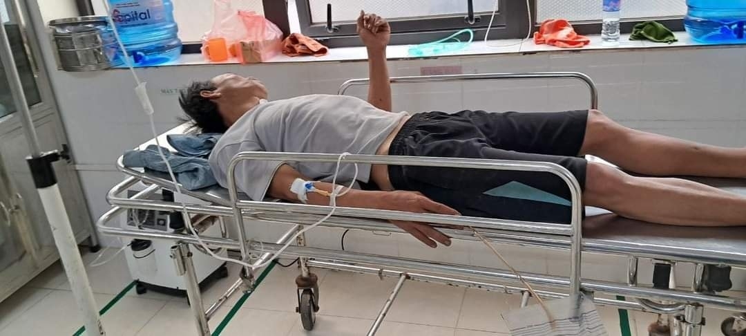 4 người nhập viện sau khi ăn côn trùng bắt trong vườn nhà