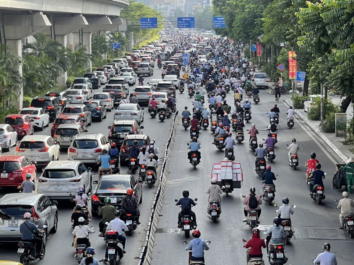 Phân làn trên đường Nguyễn Trãi sau 3 tuần có gì thay đổi?