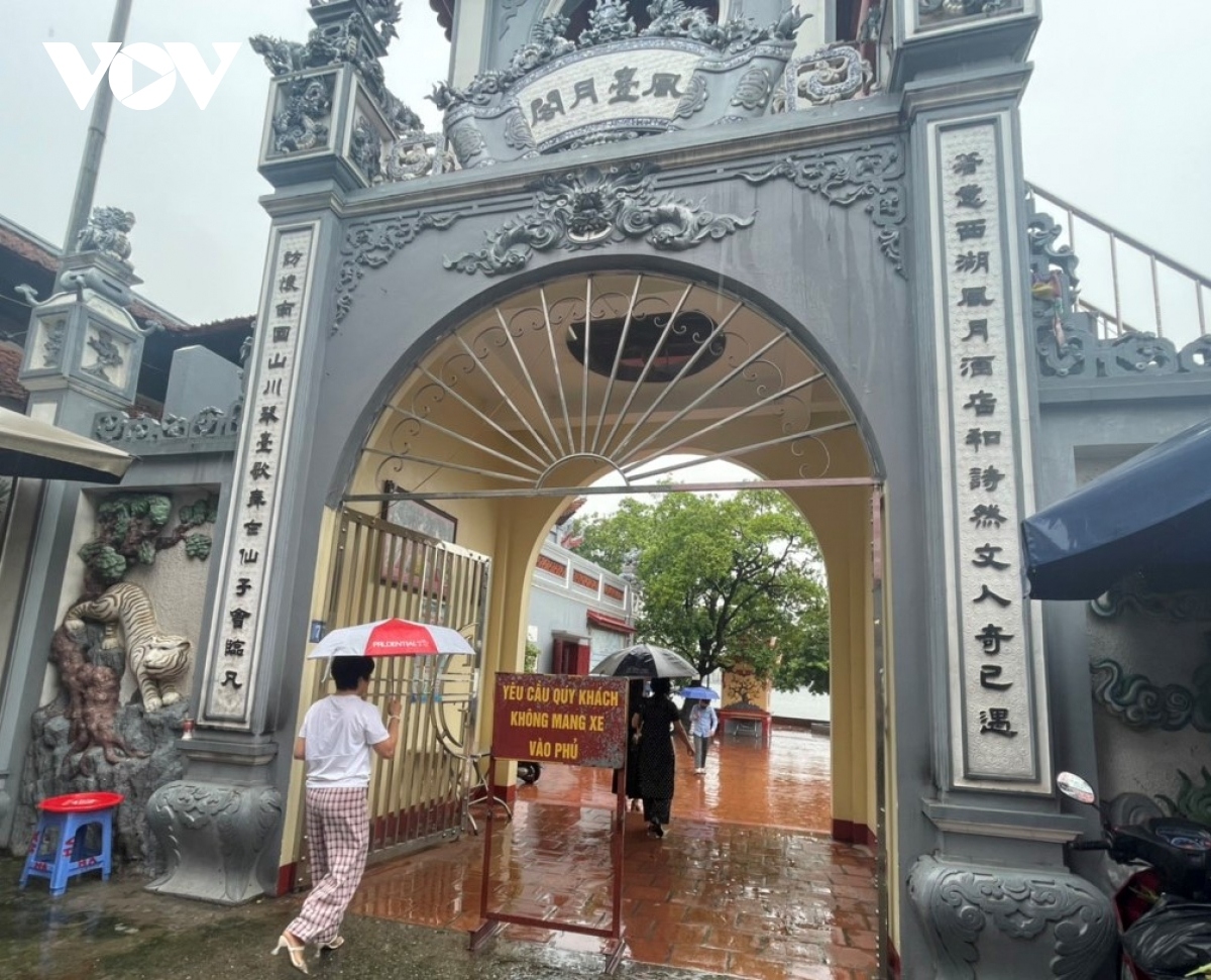 hanoians flock to pagoda for buddhist vu lan festival picture 1