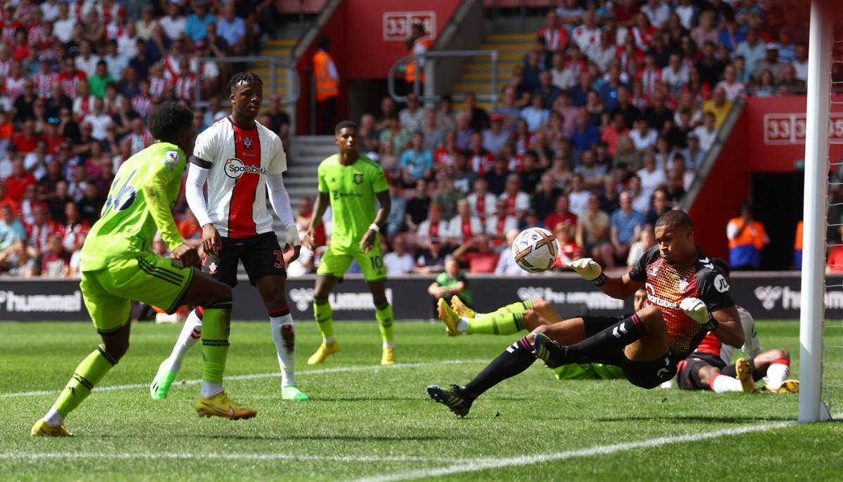 bruno fernandes lap sieu pham, mu nhoc nhan vuot ai southampton hinh anh 10