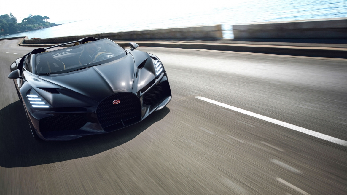 bugatti w16 mistral hypercar mui tran gia hon 110 ty dong hinh anh 5