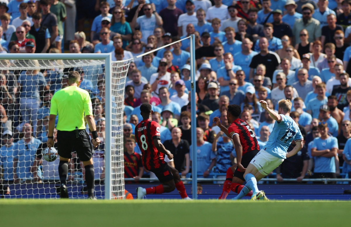 de bruyne ghi sieu pham, man city thang huy diet bournemouth hinh anh 5