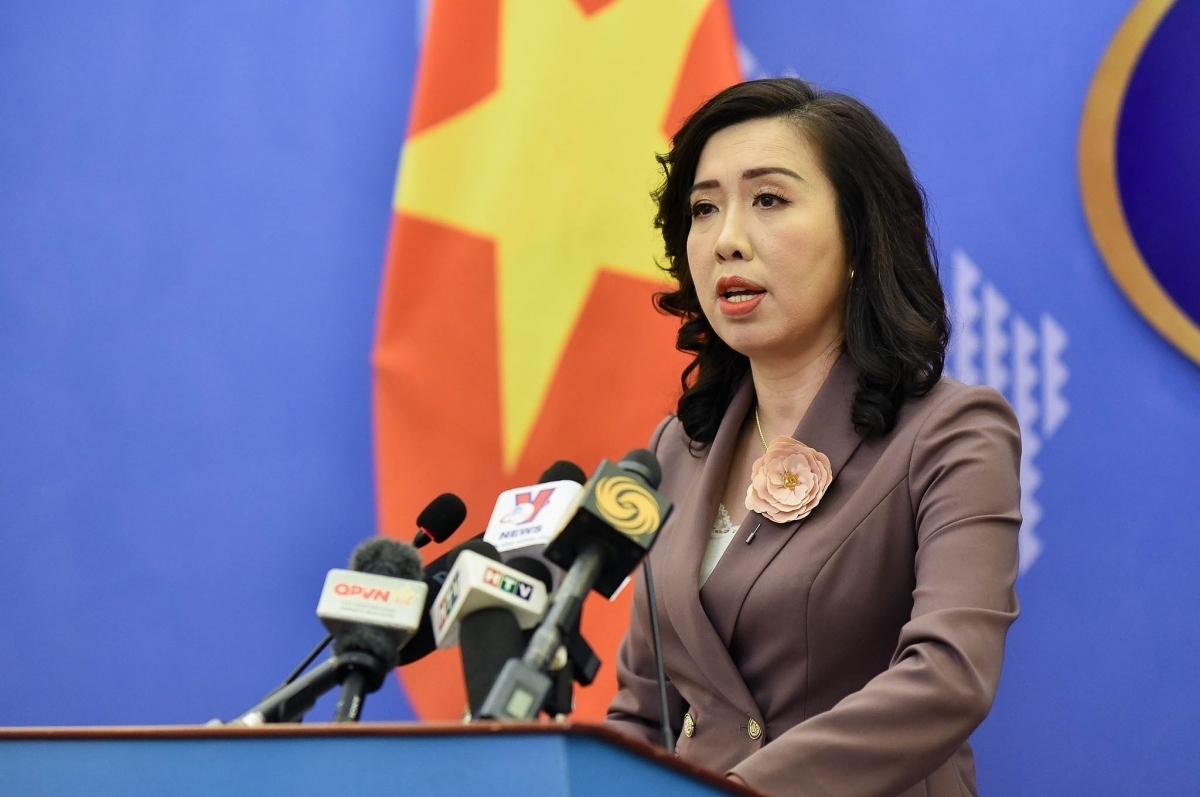 vietnam promotes relations with both us and china, fm spokesperson picture 1