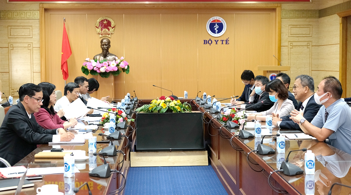 vietnam expects further healthcare cooperation with japan, rok picture 2