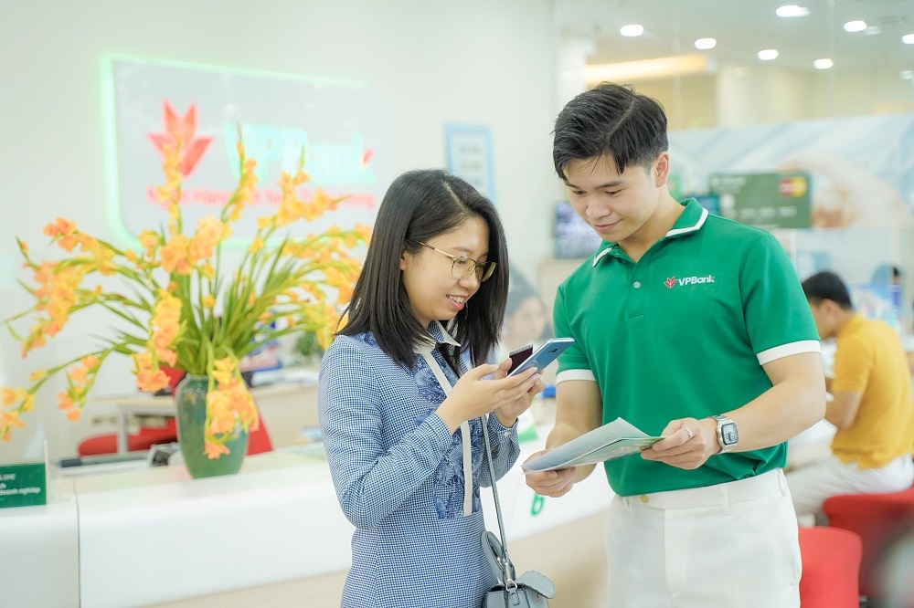 Hòa sắc Thịnh Vượng thông điệp trẻ trung của chiến dịch kỷ niệm sinh nhật  VPBank lần thứ 29  Báo Pháp Luật TPHCM