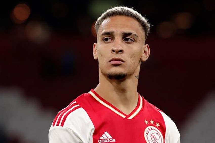 Chuyển nhượng 29/8: Ajax nhắm Hakim Ziyech thay Antony