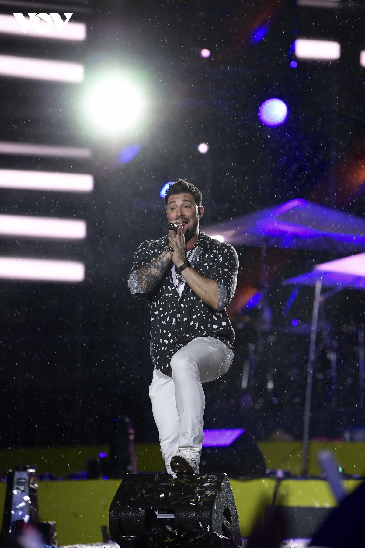 legendary boybands thrill music lovers at hay glamping festival in hanoi picture 3 legendary boybands thrill music lovers at hay glamping festival in hanoi picture 3