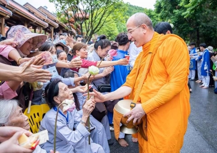 thuong toa thich nhat tu cung duong nhu o chua ba vang la khong phu hop hinh anh 1