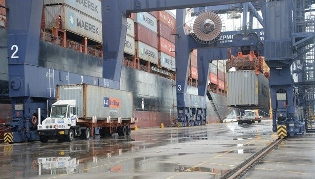 trade surplus to hit us 1 billion this year picture 1