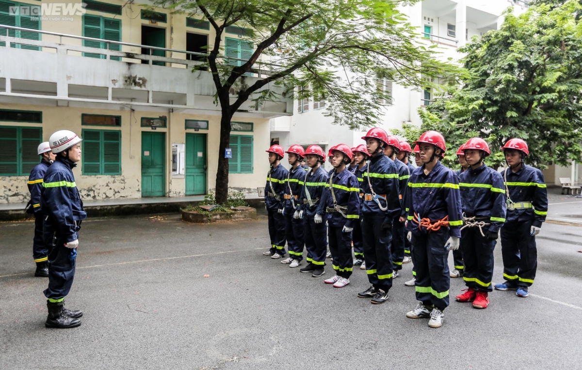 a training day of firefighters in vietnam picture 11