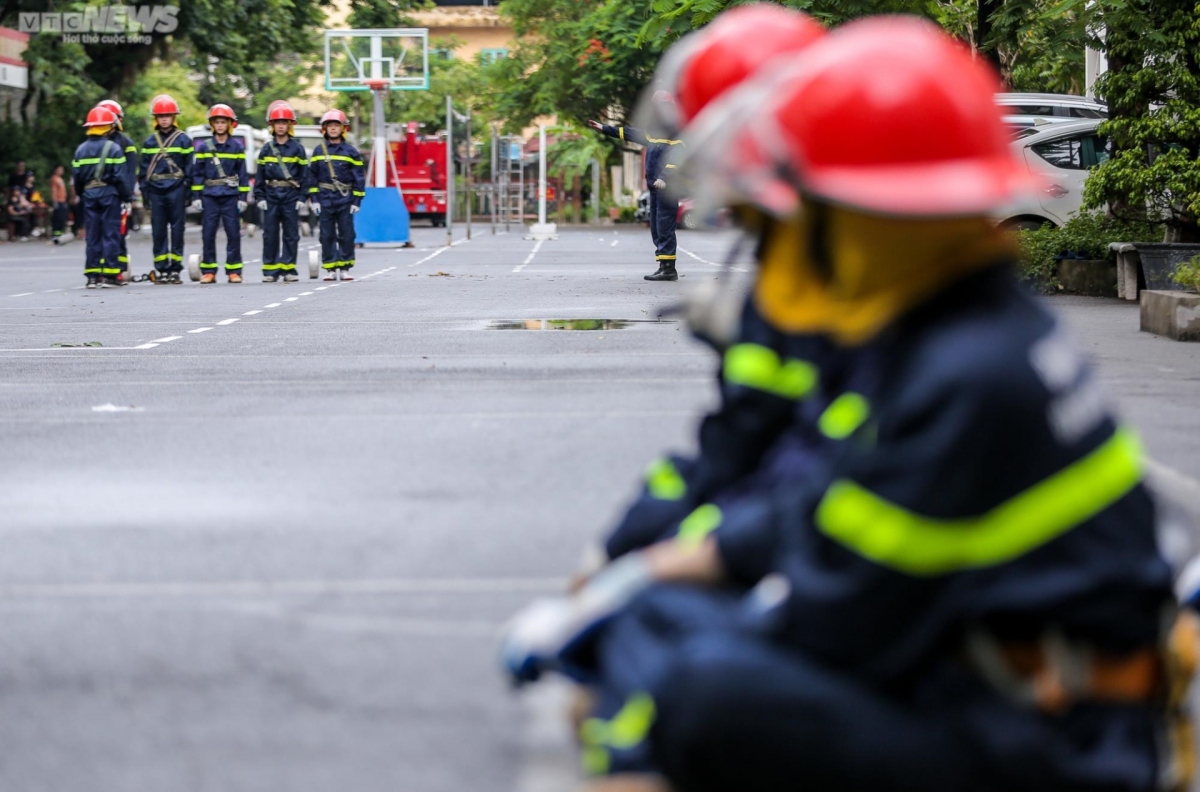a training day of firefighters in vietnam picture 7
