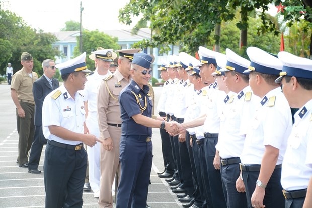foreign military attaches visit naval brigade in quang ninh picture 1