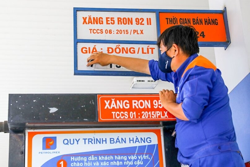 Vì sao chưa thể rút ngắn chu kỳ điều chỉnh giá xăng dầu trong nước?