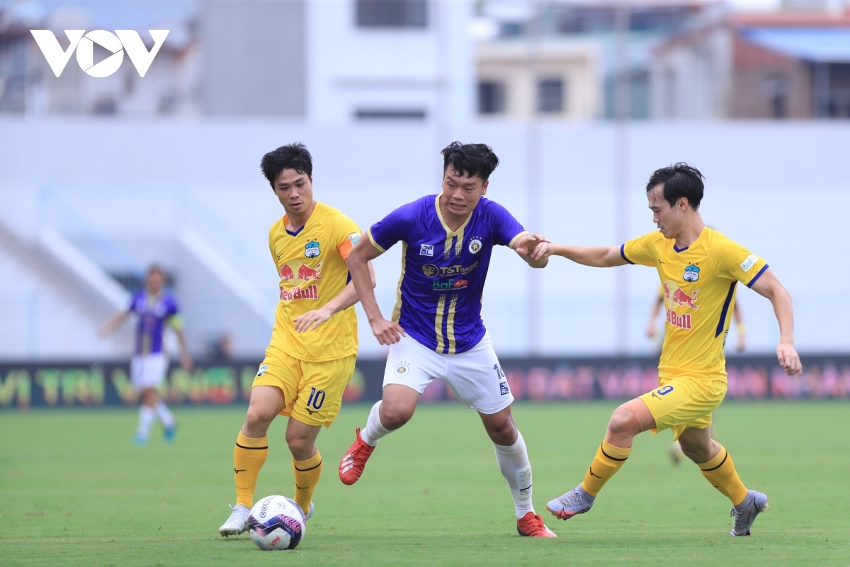  chay ve tran dai chien giua ha noi fc va hagl hinh anh 1