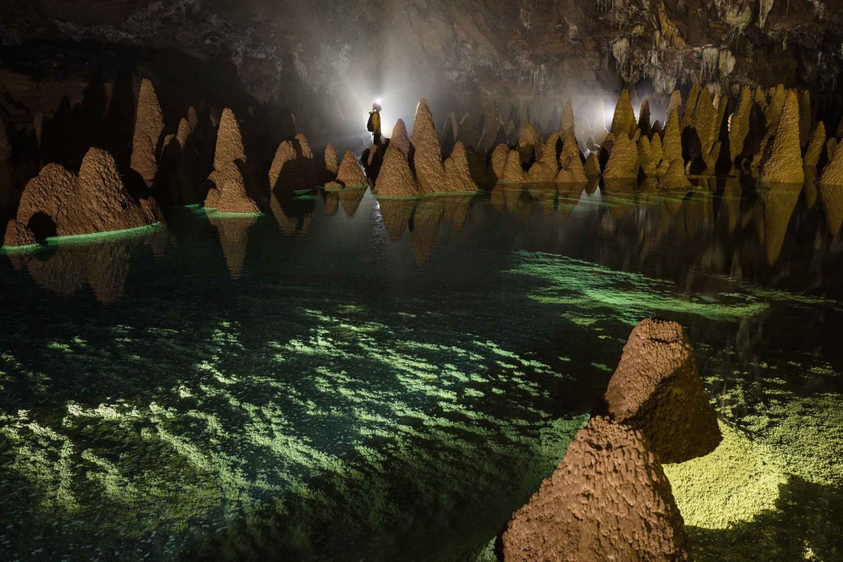 a unique cave awaits explorers in quang binh province picture 1