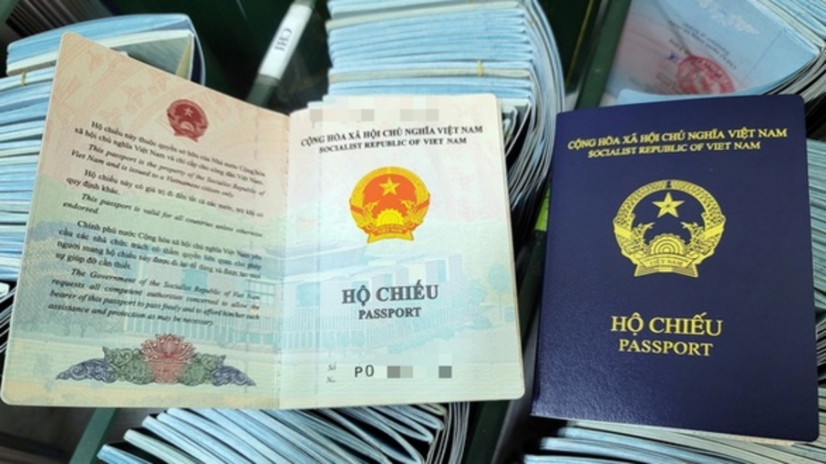 us recommends adding birthplace info to vietnam s new passport picture 1
