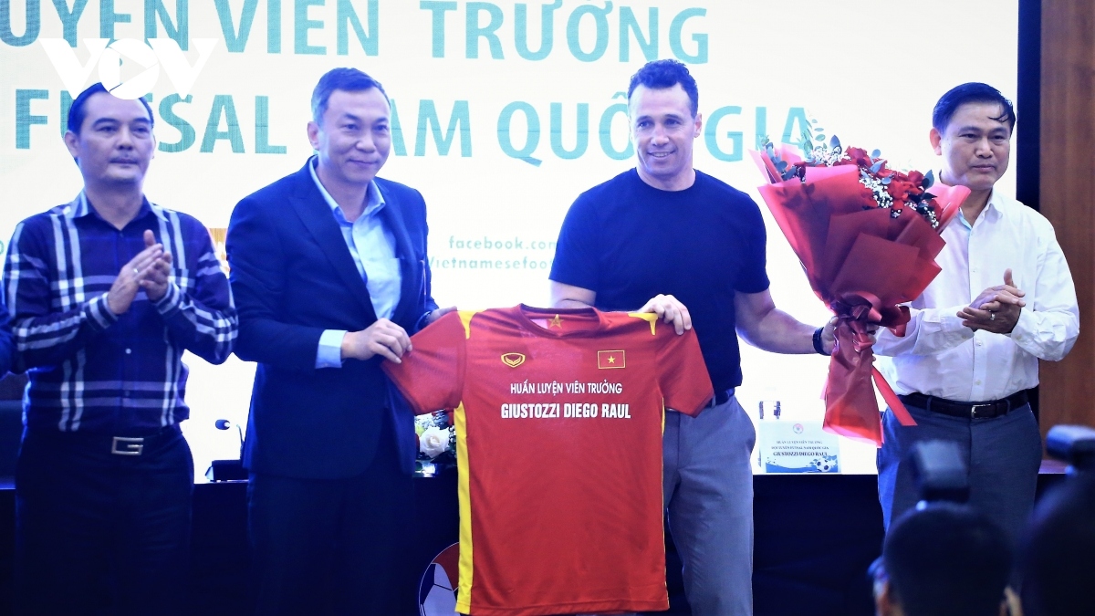 world cup winner to coach vietnamese national futsal team picture 1