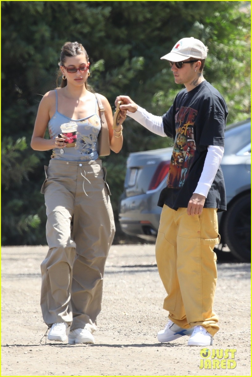 vo chong justin bieber - hailey baldwin len do phong cach di du tiec sinh nhat hinh anh 6