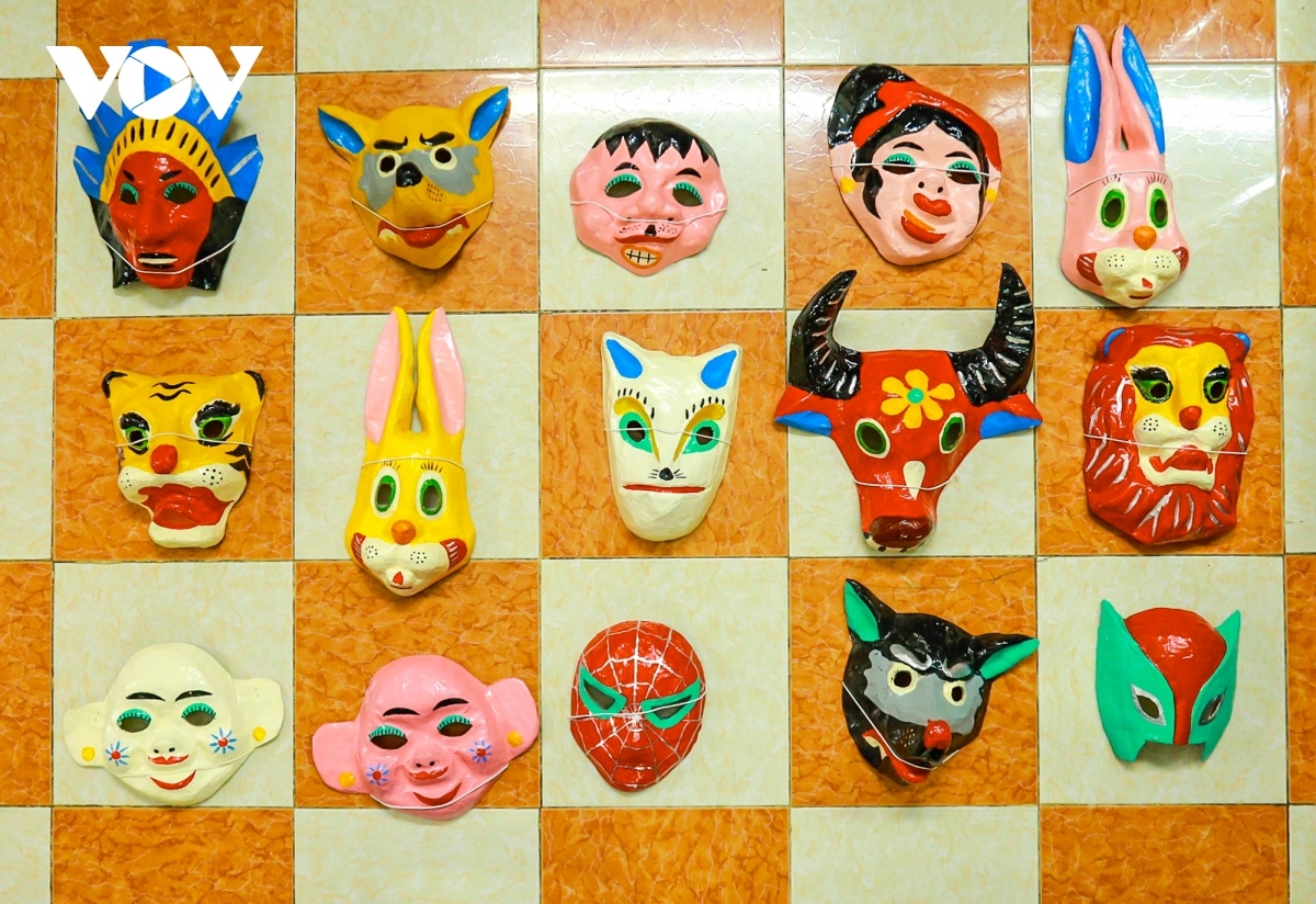 hanoi family maintains tradition of paper masks picture 10