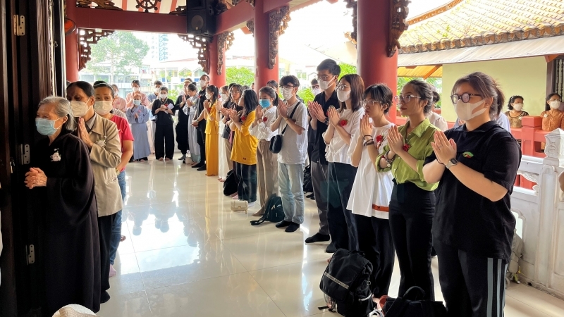 Nghẹn ngào tưởng nhớ đấng sinh thành trong mùa Vu Lan