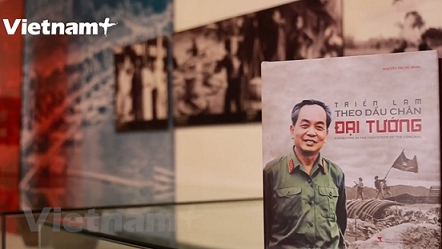 poetry photographic book on general giap debuts picture 1
