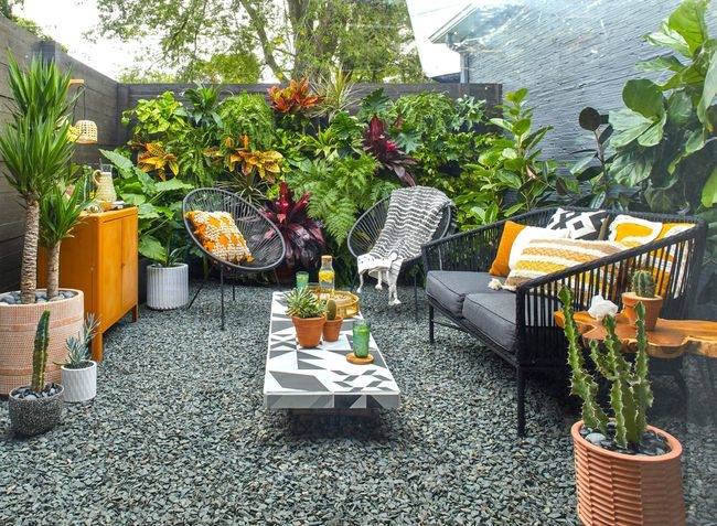 private-modern-patio-tropical-plants-rock-4ja6gwv2qhw9vzgd4yjvwf-98faca2e3b9e4cc083240e5fb4240ad5.jpg