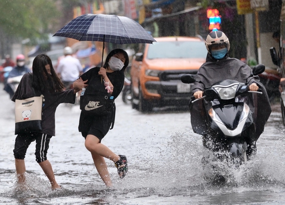 Nhận tin khẩn về mưa lũ, thiên tai từ Trung tâm Dự báo KTTV Quốc gia qua Zalo