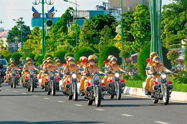pm calls for enhanced traffic safety during national day holidays picture 1