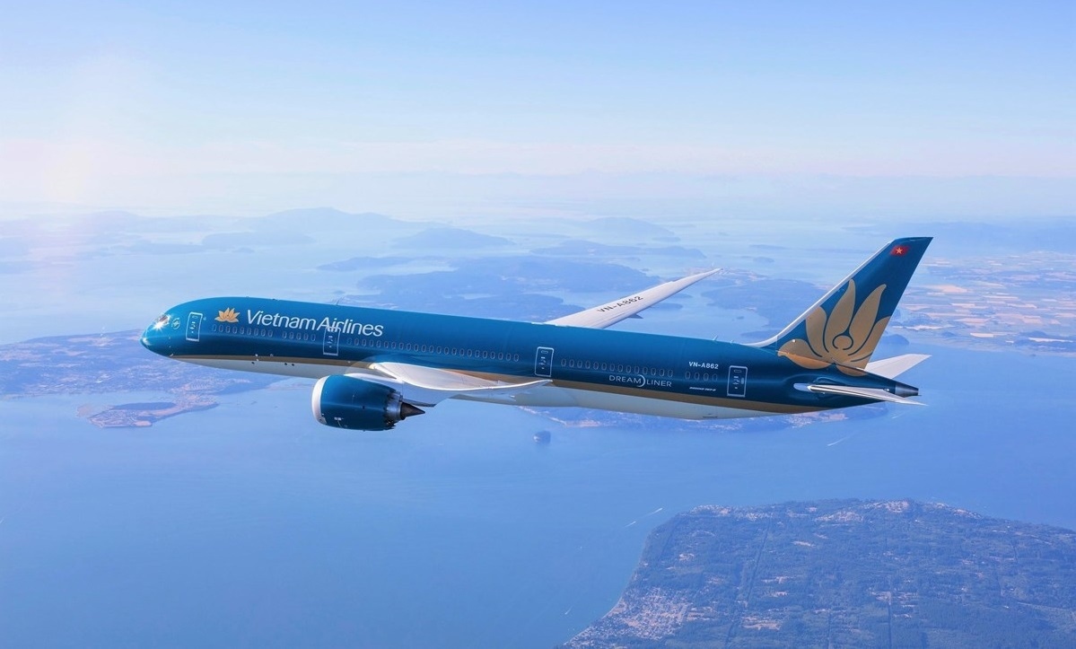 vietnam airlines adjust flight paths to avoid chinese military drills picture 1
