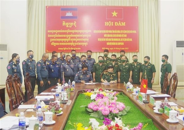 vietnamese, cambodian provinces strengthen cooperation in border protection picture 1