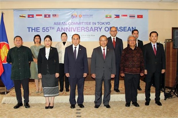 asean s central role in promoting int l economic links under discussion picture 2