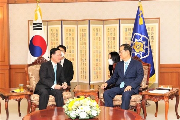vietnamese party official meets with rok prime minister picture 1
