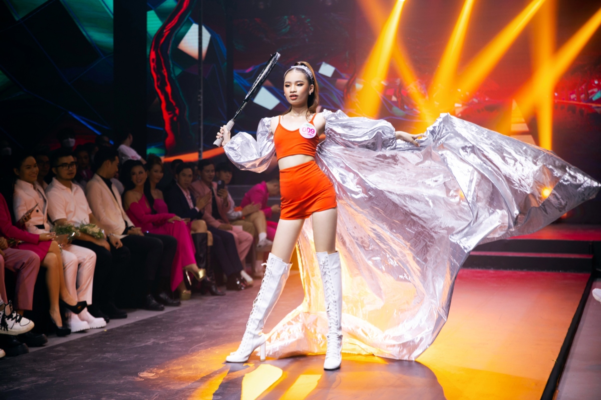 Mẫu nhí 13 tuổi giành giải vàng Teen Models Vietnam mùa đầu tiên