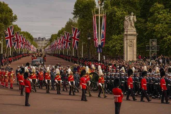 nuoc anh tien biet nu hoang elizabeth ii hinh anh 16