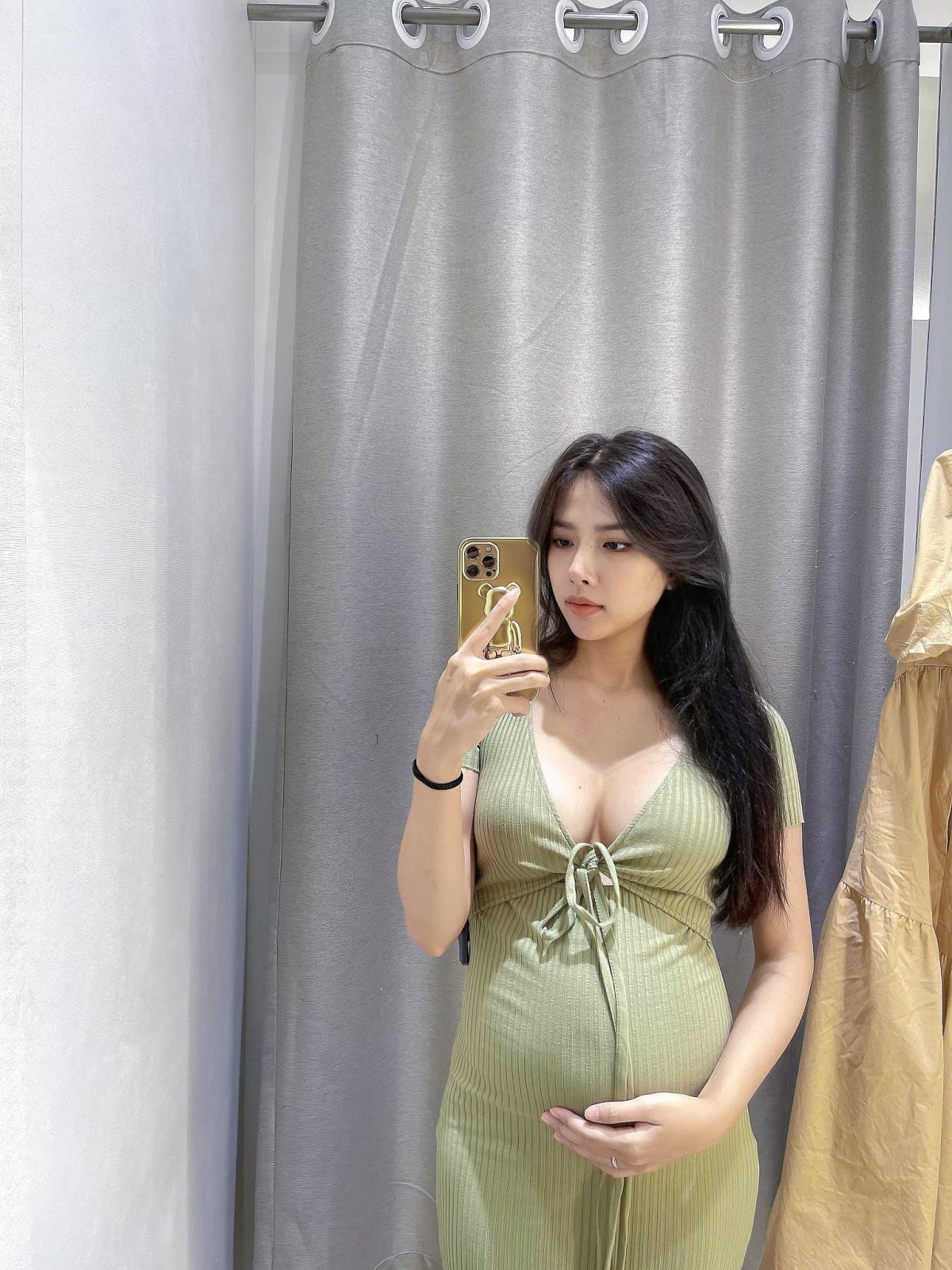 Váy bầu xuông chấm bi dáng dài mùa hè đẹp, chất lụa mềm mát cho bà bầu đi  làm đi chơi, size 48-70kg - 𝐕𝟓𝟖 | Shopee Việt Nam
